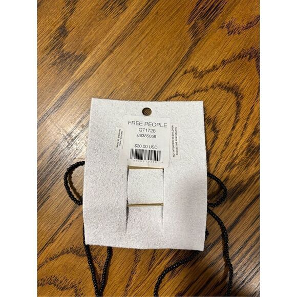 Free People Black Dainty Beaded Bow Hair Clips NWT - Picture 3 of 4